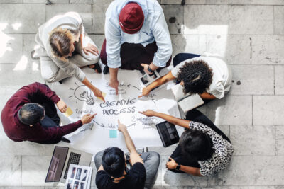 marketing team working on creating a lead generation content marketing strategy