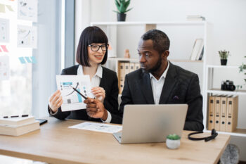 sales rep showing increase of sales with the help of agentic AI